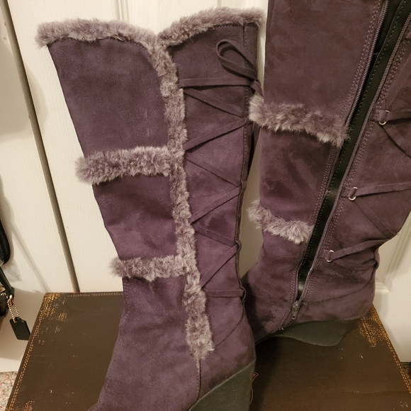 Grey wedge boots - Picture 2 of 2